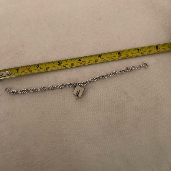 Silver Bracelet w Graduation Cap - Picture 5 of 7